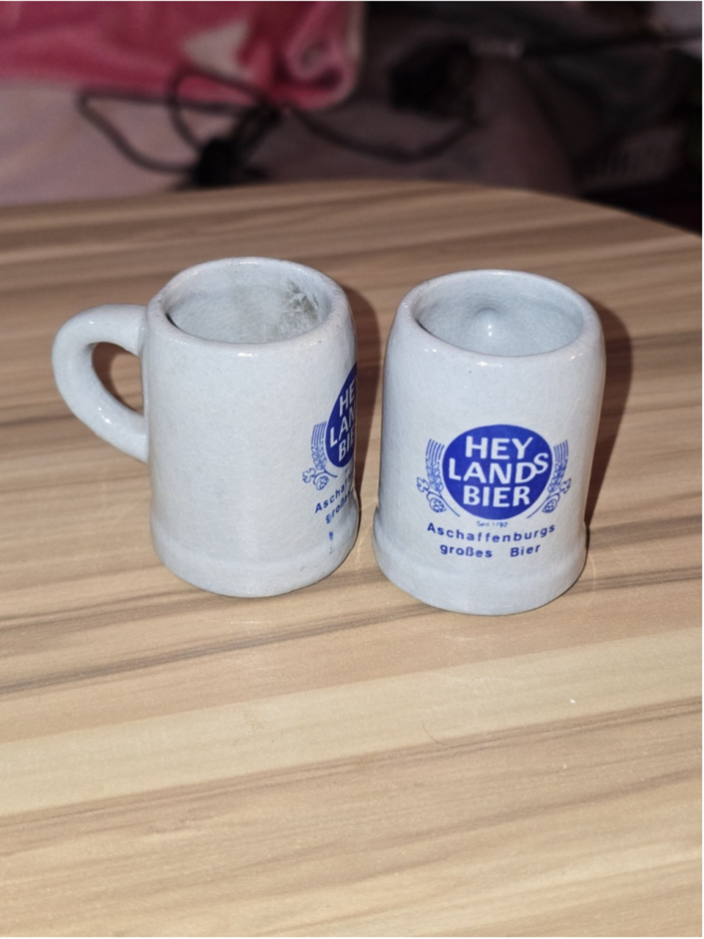 ✨️X2 Vintage Heylands Bier German beer brewery stoneware mini mug shotglasses